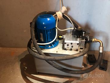 Motore e centralina elettrica montacarichi