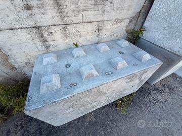Cubi in calcestruzzo