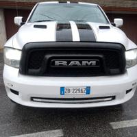 dodge ram 1500 5,7 v8 hemi