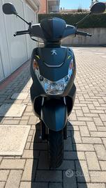 Scooter Peugeot Kisbee 50 4T