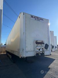 0562 SEMIRIMORCHIO BOX KRONE 2010