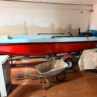 Barca trimarano con motore mercury 15cv e carrello