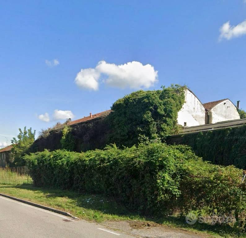 Terreno di 10000 m² a Jerago con Orago - Altro