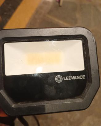 Faretto LED Ledvance 20W 2400lm 4000K IP65 Esterno