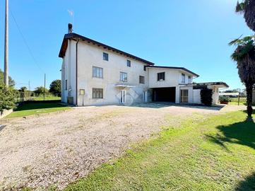 CASA INDIPENDENTE A LATISANA