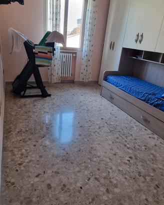 Cameretta con zona angolo