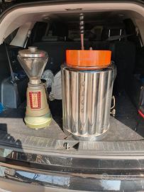 macchina caffè Faema classica con macinino 