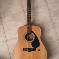 Chitarra acustica yamaha f-210 con accessori