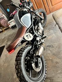 Moto cafe racer