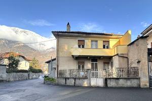 CASA SEMINDIPENDENTE A BUSSOLENO