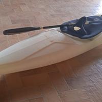 Kayak con pagaia