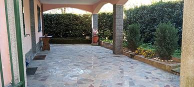 Camera ammobiliata in villa privata