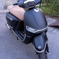 NUOVO VINTAGE SCOOTER KEEWAY ISKIA 125cc BLACK
