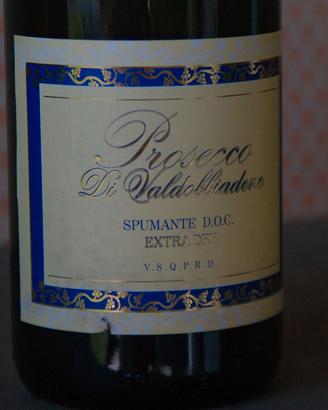 VECCHIA BOTTIGLIA DI PROSECCO VALDOBBIADENE