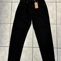 Jeans OVS nero nuovo mod. Mom Fit tg. 40