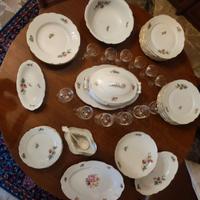 N. 52 Pezzi di: Piatti ,fondine,piattini, bicchier