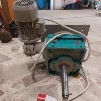 riduttore di giri con motore trifase 