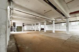 CAPANNONE A CALOLZIOCORTE