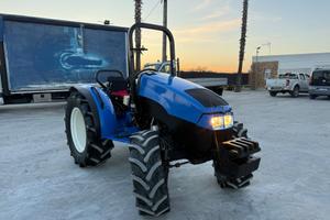 Trattore new HOLLAND TCE 50 F DT 4x4 gommato nuovo
