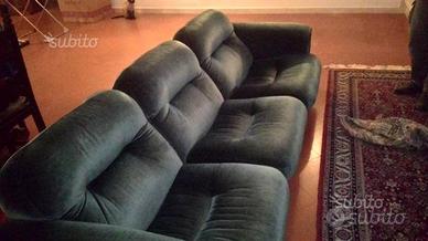 Divano classico verde