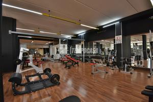 Locale commerciale adibito a palestra