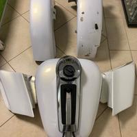 Harley Davidson street glide serbatoio e carena