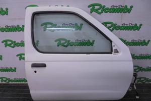 PORTA DESTRA NAVARA - KING CAB D22 ANNO 2003