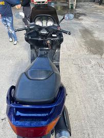 Yamaha T Max - 2005