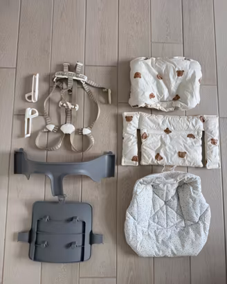 Accessori Stokke da 150€: Baby set,cinghie,cuscini