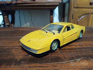 Modellino Ferrari Testarossa 1/24