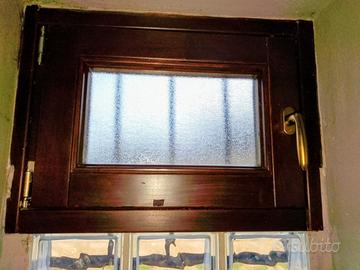 Finestra in legno