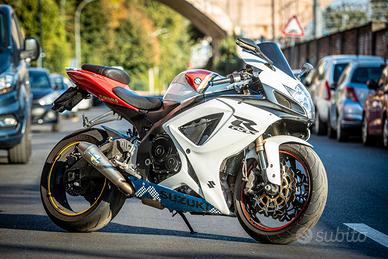 Suzuki GSX R 600 sport LUCKY STRIKE