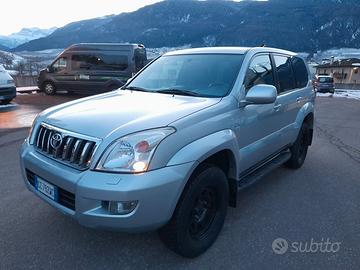 Toyota Land Cruiser 8 POSTI 3.0 D-4D 5p. aut. Wago