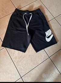 Pantaloncini nike neri