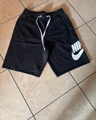 Pantaloncini nike neri