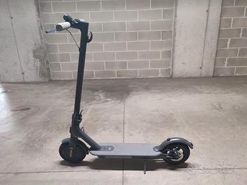 Monopattino elettrico Xiaomi 1S