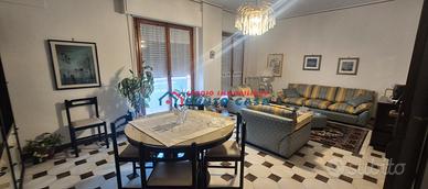 VIA ADRAGNA - Appartamento 1°p. c/a - 4vani+p.auto