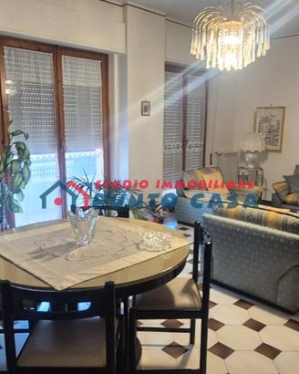 VIA ADRAGNA - Appartamento 1°p. c/a - 4vani+p.auto