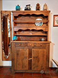mobile in legno antico 
