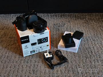 Sony Alpha a6000 + obiettivo 16-50 OSS + 2 batteri