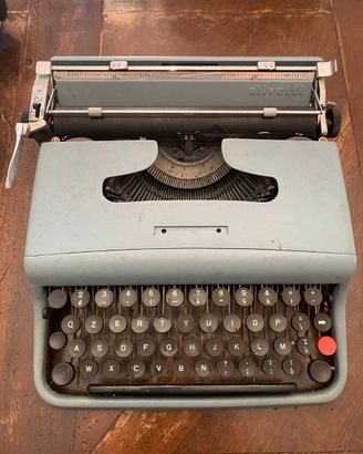 MACCHINA DA SCRIVERE OLIVETTI LETTERA 22