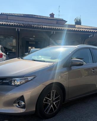 Toyota Auris Touring Sports 1.8 Hybrid Lounge