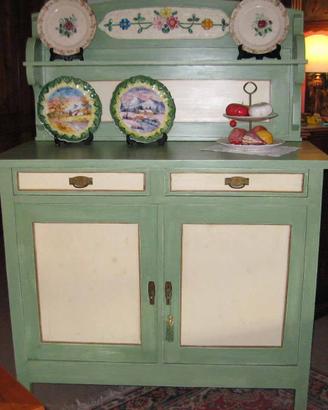 credenza con alzata