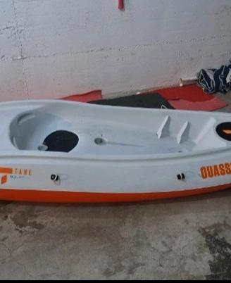 canoa kayak rigida monoposto Tahe Ouassou