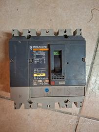 Interruttore magnetotermico scatolato da 125 Amper