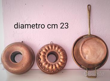 Rame: pentola polenta e belle forme torte budini