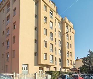 2 LOCALI A OPERA