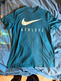 T-Shirt Nike Athlete taglia L
