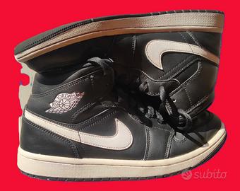 Scarpe Nike Air Jordan 1 Mid Nero e Bianco EUR 41