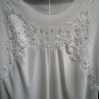 Completo vestaglia e camicia da notte ricamata